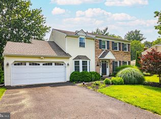 153 Trappe Ln, Langhorne, PA 19047