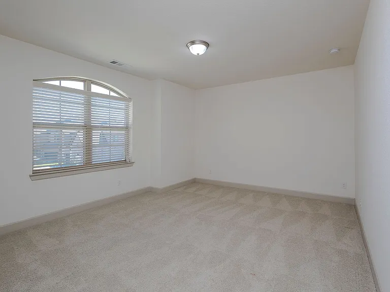 6337 Saddlebrook — Photo 30