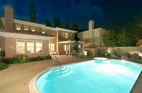 2nd image of 10 Fair Oaks