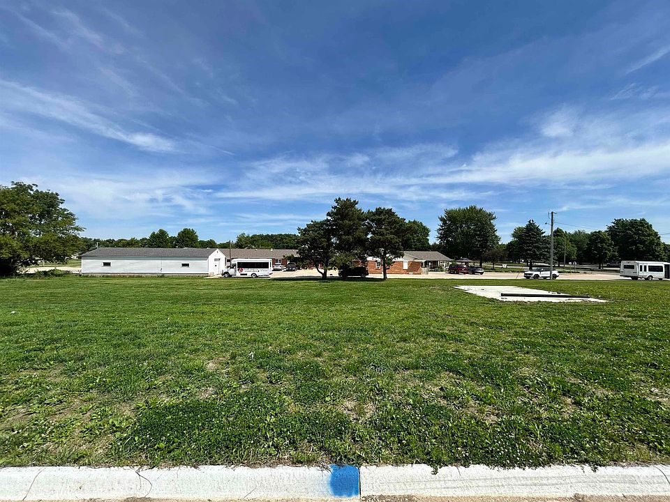 1st image of 102 Maverick Ln