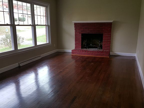 3rd image of 5142 Youngwood Dr NW