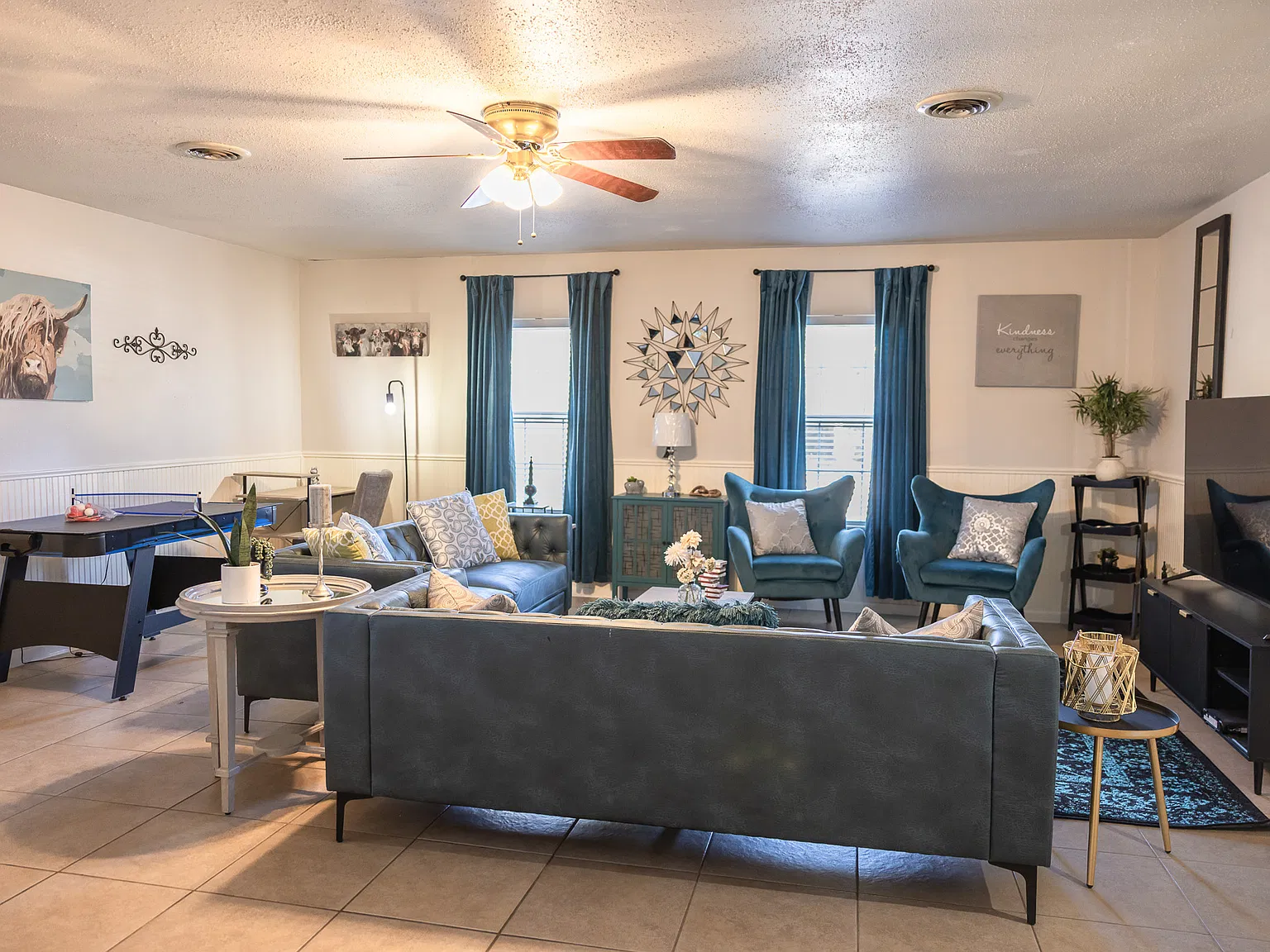 4 bed, 2050 sqft, $3,000 — Photo 2