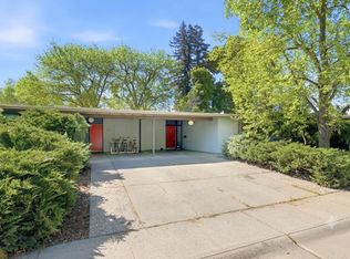 Drake 916-918, Davis, CA 95616