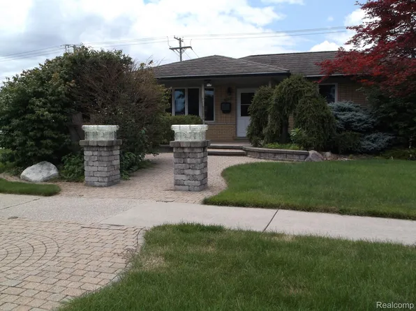 33723 Cornelissen Dr, Sterling Heights, MI 48312