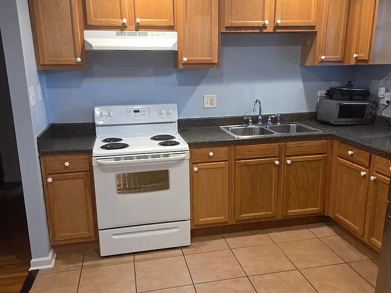 6010 Mandeville St — Photo 2