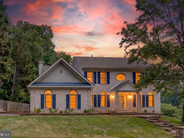 9622 Maury Rd, Fairfax, VA 22032