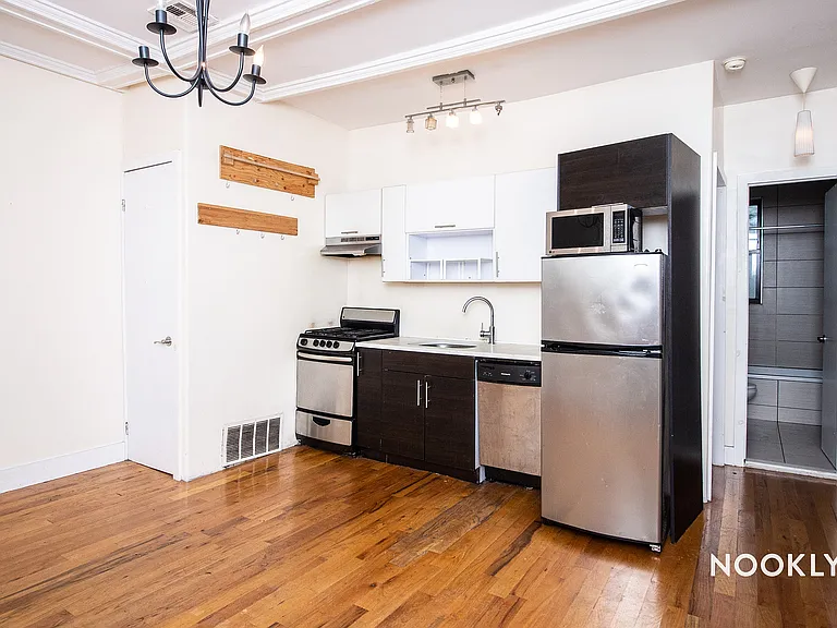 711 Saint Marks Ave #4C — Photo 6
