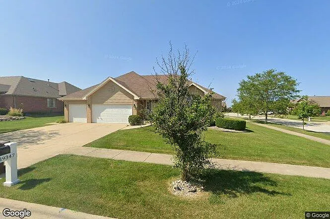 19347 Westfield Ave — Photo 4