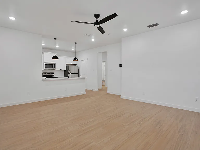 5806 Virginia Ave — Photo 5