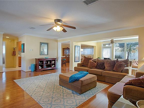 5th image of 9767 Portside Dr
