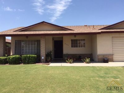 2155 Rounds St, Delano, CA, 93215