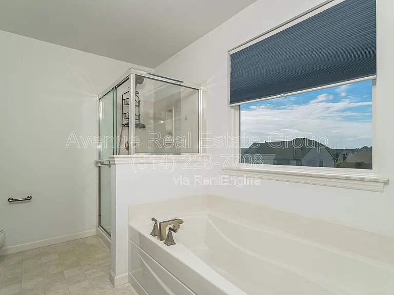 608 Highland Prairie Dr — Photo 13