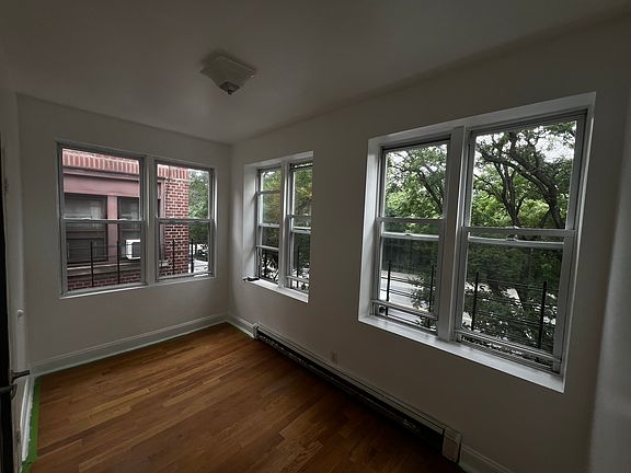 3rd image of 2295 Southern Blvd #2