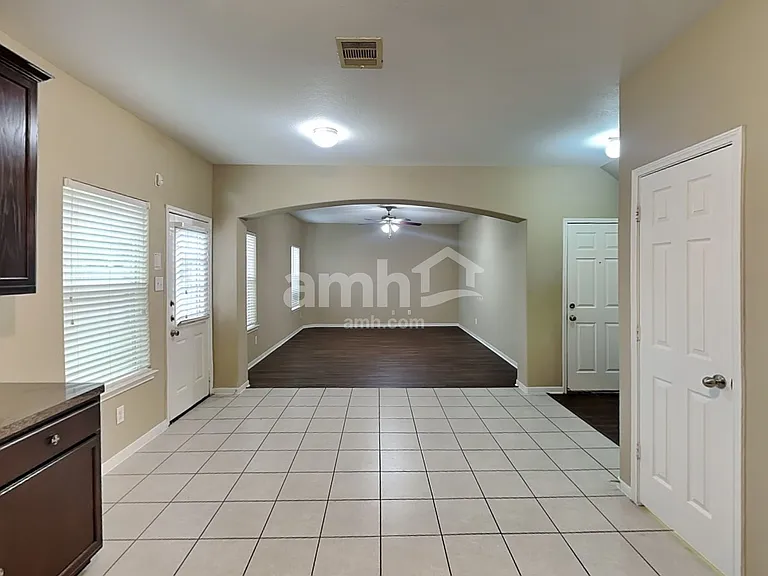 21715 Britton Hill Way — Photo 4