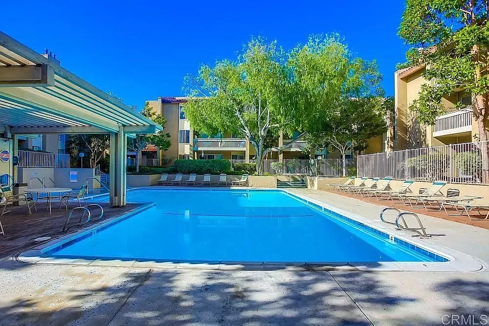 1 bed, 653 sqft, $2,699 — Photo 2