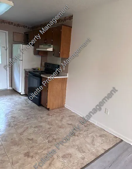 53 Stone Dr #1 — Photo 2