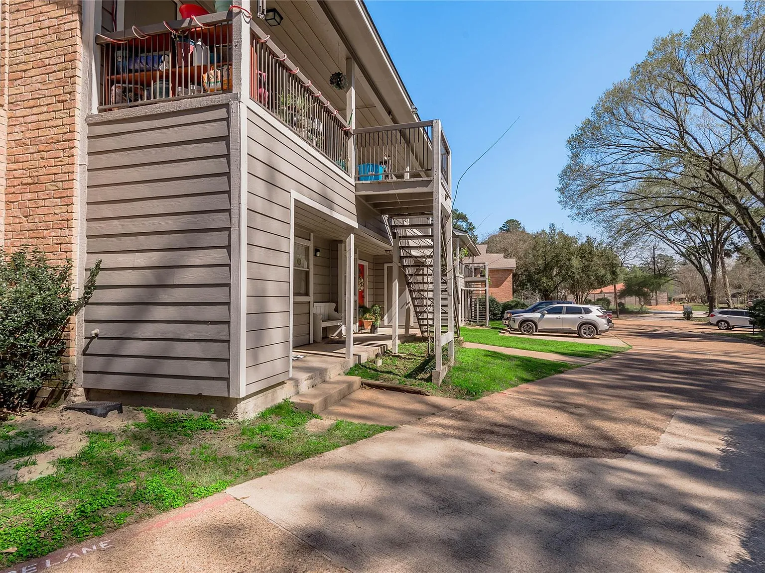 2 bed, 2.0 bath, 1025 sqft, $1,250 — Photo 3