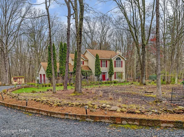 336 Pin Oak Rd, Stroudsburg, PA 18360