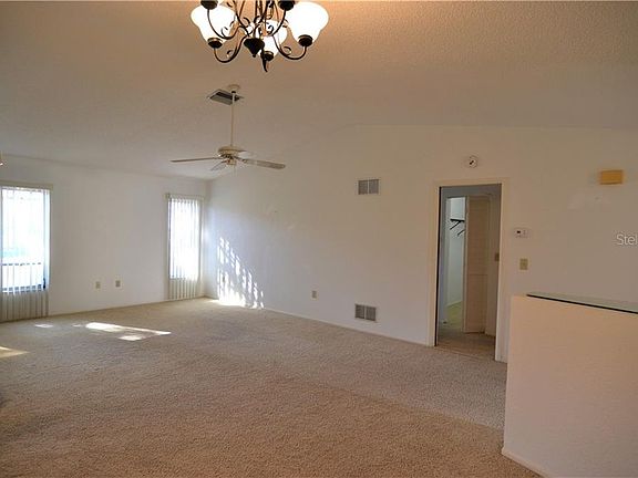 5th image of 596 Foxwood Blvd