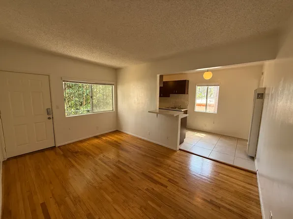 755 Brooks Ave APT 2, Venice, CA 90291