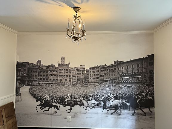 3rd image of 104 Lasalle Ct