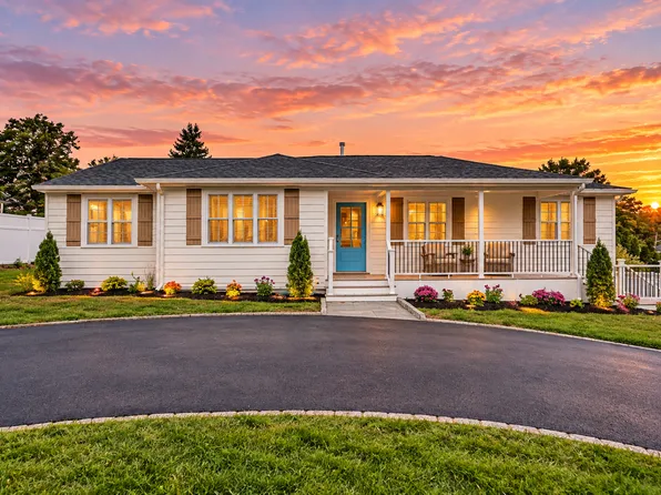 88 Sorghum Rd, Shelton, CT 06484