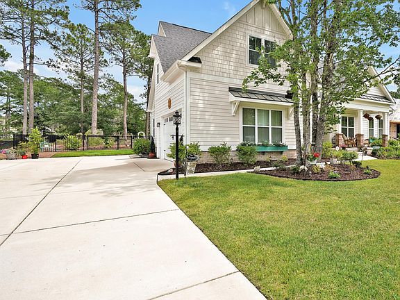 2nd image of 664 Breezewood Drive SE