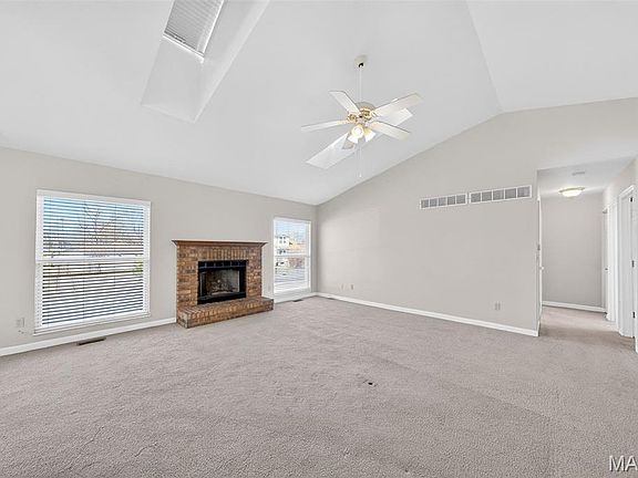 5th image of 1002 Chapel Hill Dr Unit 2