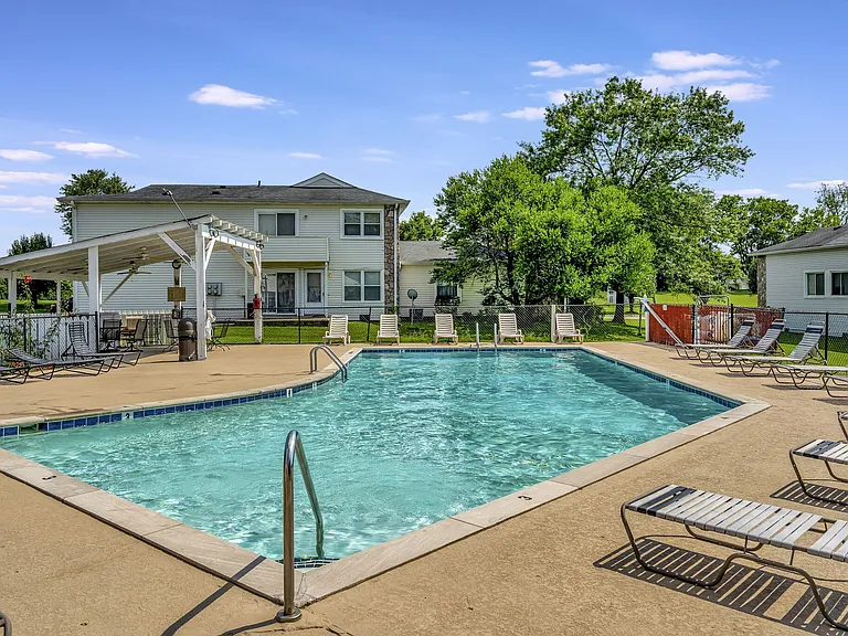 2nd Pool in the complex. This one is a 2 minute walk from the Townhouse