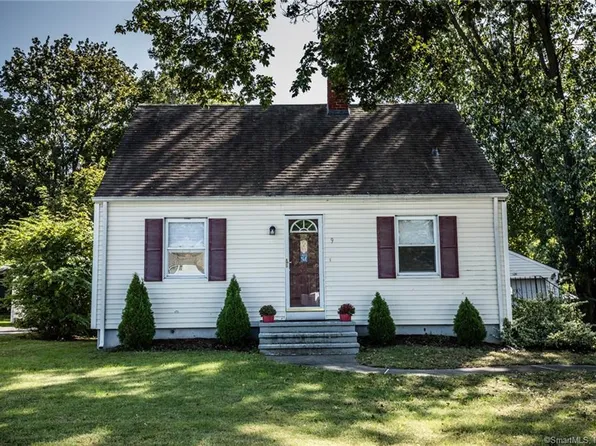 9 Woodside Drive, North Haven, CT 06473