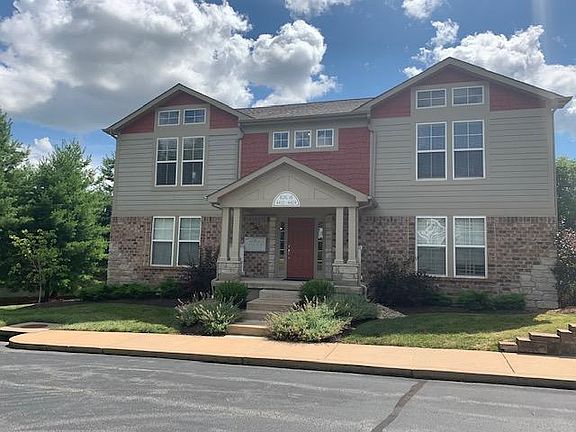 4-plex ranch style building with secure entry.