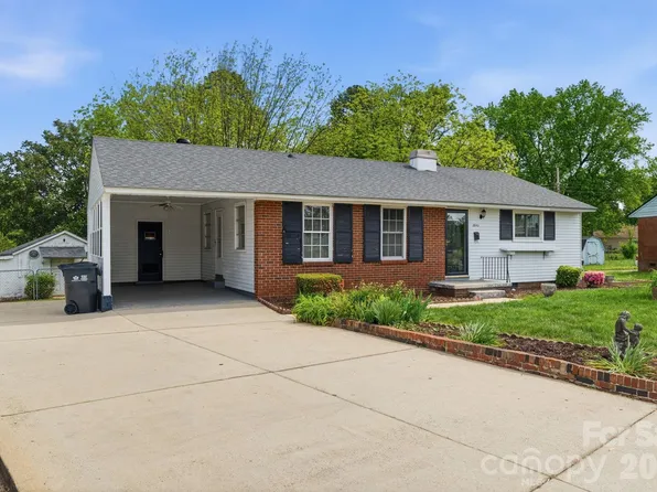 2042 Syracuse Dr, Charlotte, NC 28216