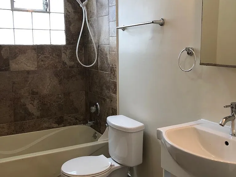 1709 W Irving Park Rd #A — Photo 4