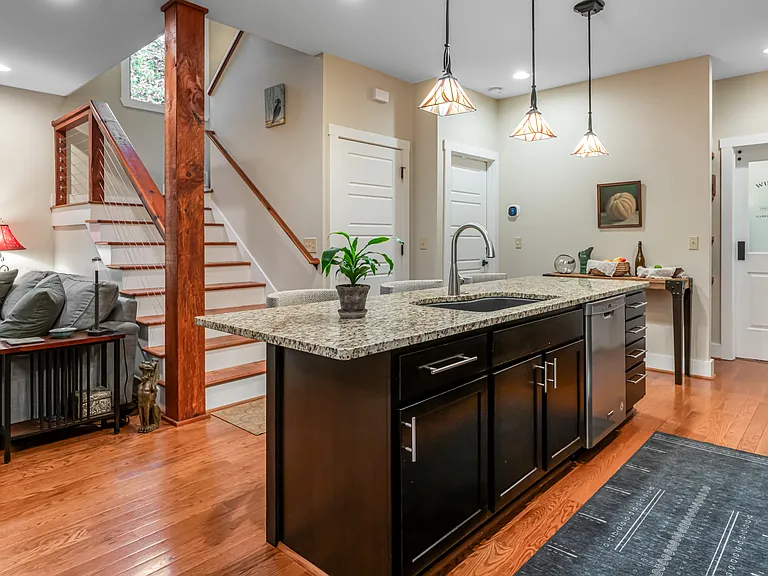 51 Westover Dr — Photo 18