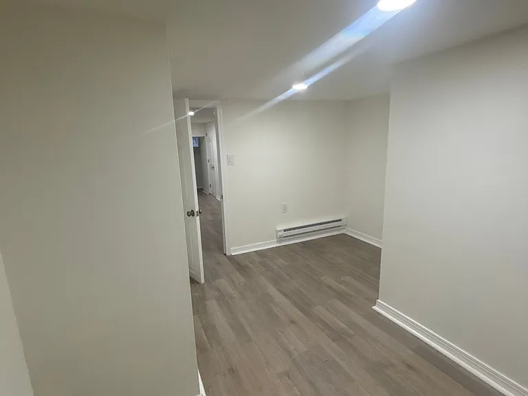 6412 Glenmore Ave — Photo 7