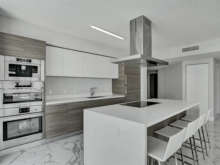 330 Sunny Isles Blvd #5-2207 — Photo 4