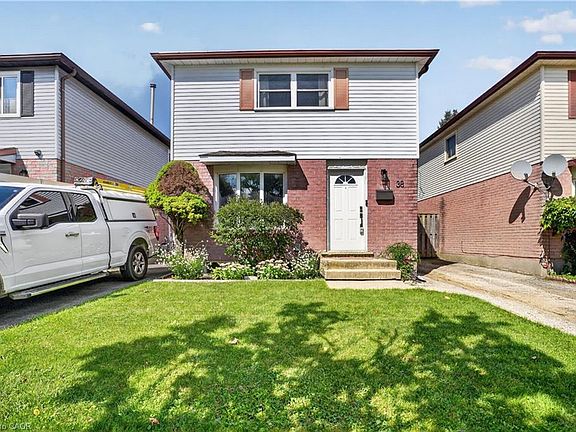 2nd image of 38 Meadow Woods Cres