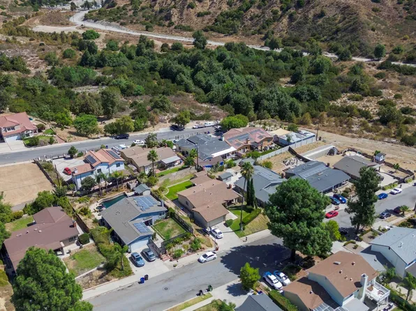 13838 Tucker Ave, Sylmar, CA 91342