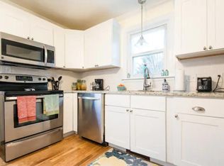 114 Champlin Pl N, Newport, RI 02840