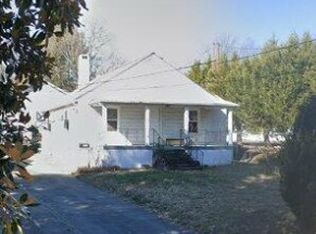 1636 Willomore St, Greensboro, NC 27403