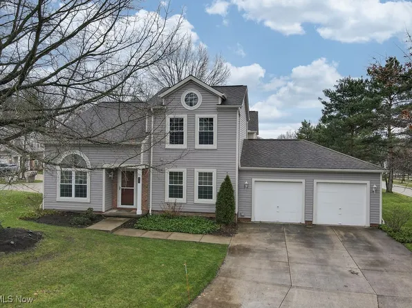 8594 Buckston Ct, Macedonia, OH 44056