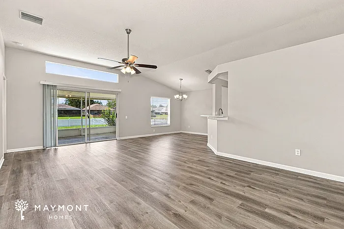 3 bed, 2.0 bath, 1500 sqft, $2,145 — Photo 3