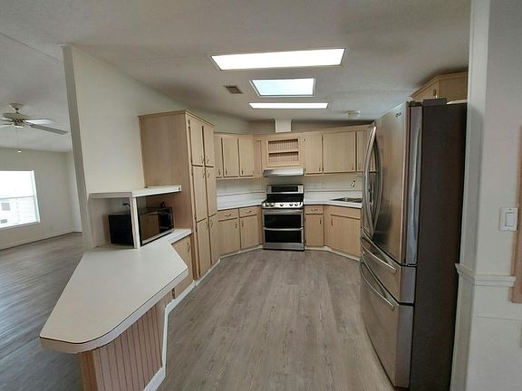 3rd image of 147 Buccaneer Dr #336