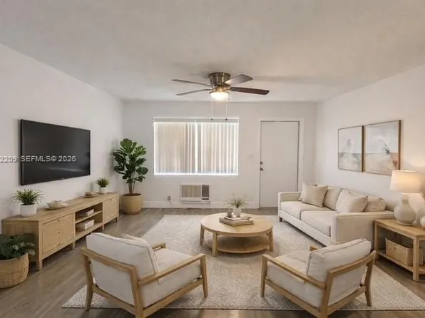 17 NE 2nd Ave APT 108, Dania, FL 33004