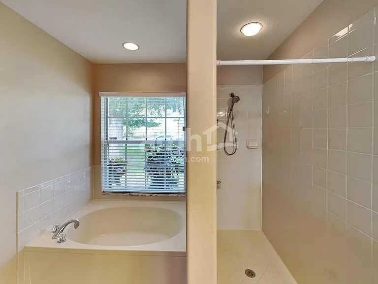 6435 Clair Shore Dr — Photo 10