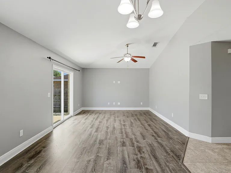5604 Shooting Star Ct — Photo 8