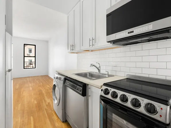 332 East 77th Street image 3 of 10