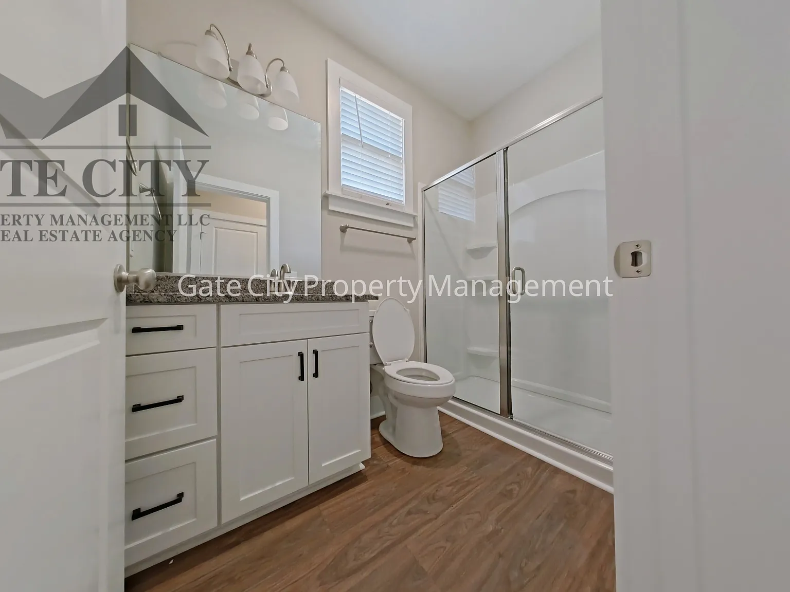 3 bed, $1,575 — Photo 4