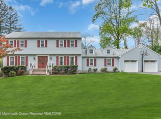 5 Marion Dr, Holmdel, NJ 07733