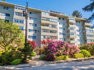 1425 Esquimalt Ave #108, West Vancouver, BC V7T1L1